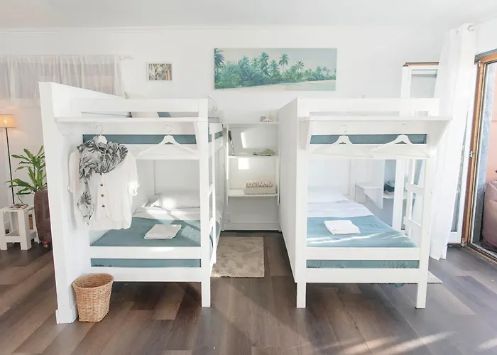 Laneez Ericeira Surf House Hostel
